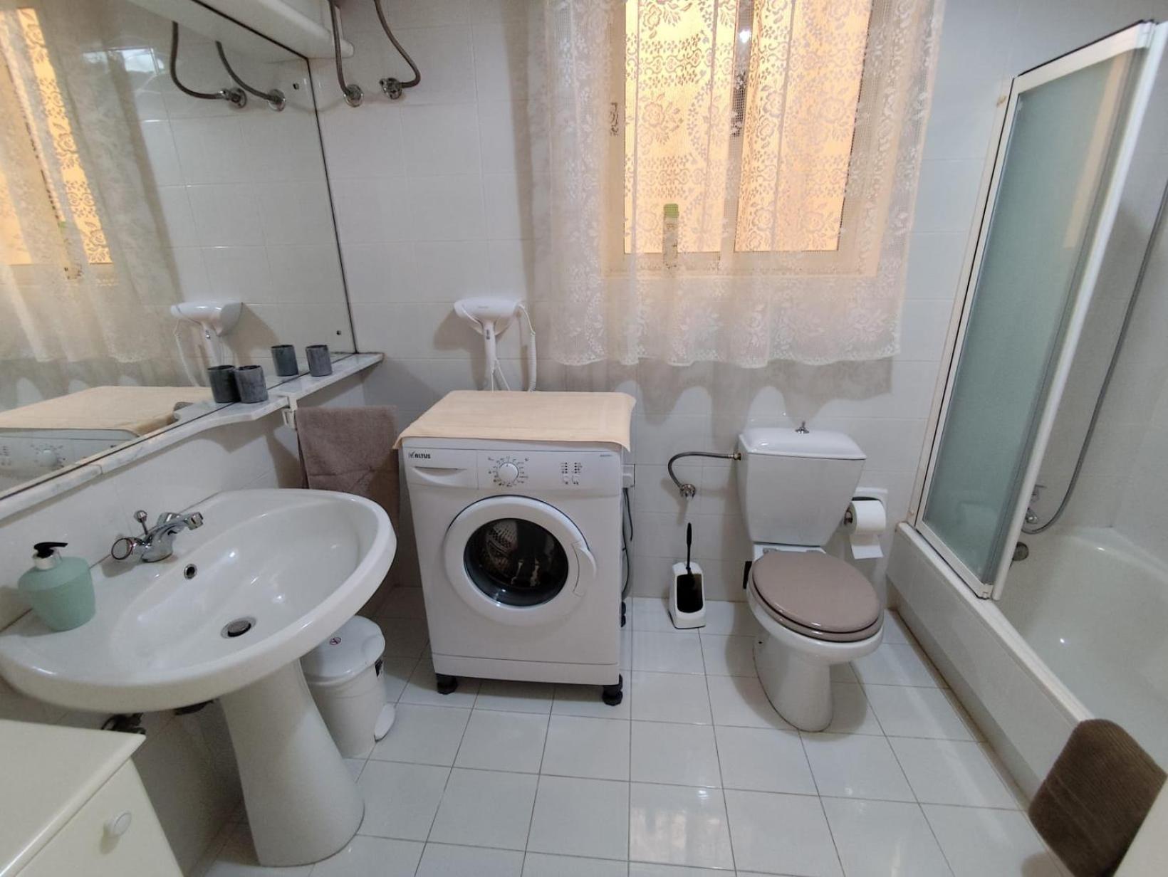Sea Breeze Bliss - Self Check-In Apartman San Pawl il-Baħar Kültér fotó