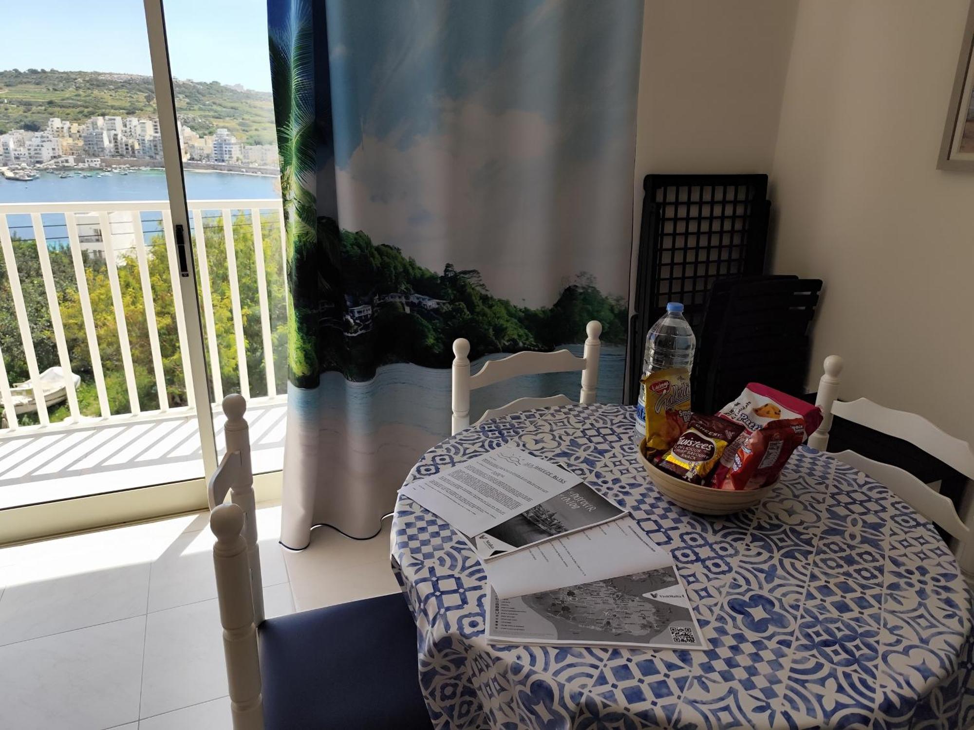 Sea Breeze Bliss - Self Check-In Apartman San Pawl il-Baħar Kültér fotó